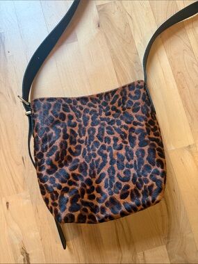 Madewell Leopard-Print Crossbody shoulder fur bucket bag
